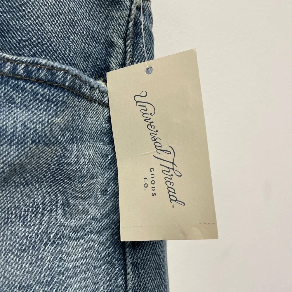 Universal Thread Women's Light Blue 90s Baggy Raw Hem Denim Shorts Size 12